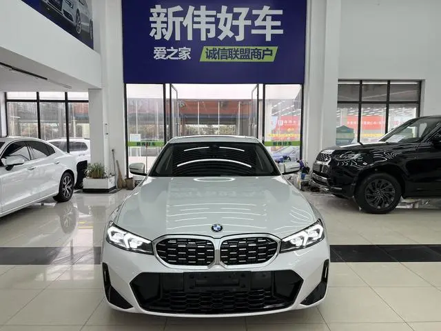 BMW BMW 3 Series 325i M sports suit