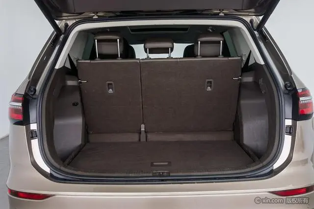 Volkswagen Weiran 380TSI Premium Edition