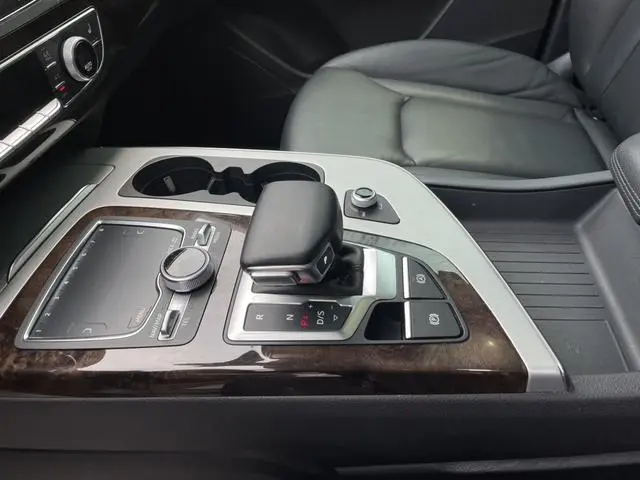 Audi Audi Q7 45 TFSI S line sporty
