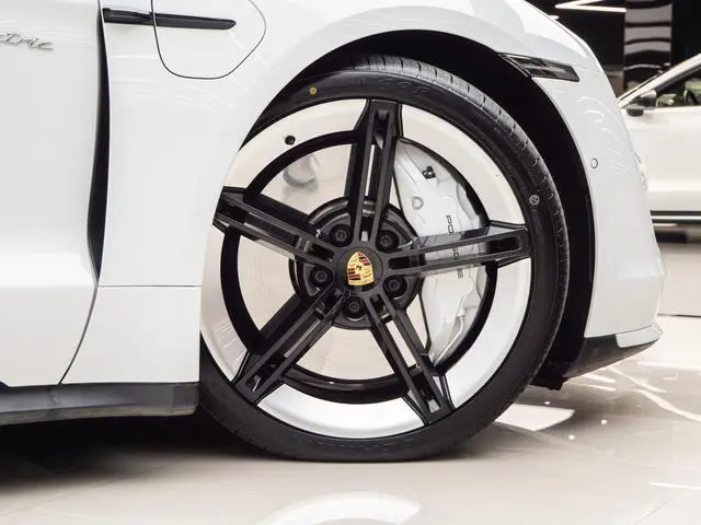 Porsche Taycan Taycan Turbo