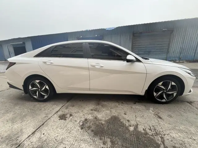 Hyundai Elantra 1.5L CVT GLX Elite Edition
