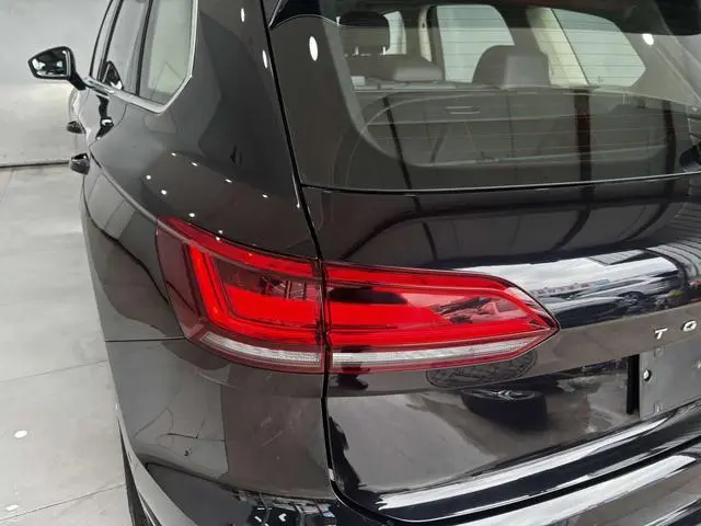 Volkswagen Touareg 3.0 TSI Sharp Front Version Country V