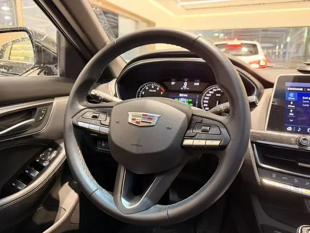 Cadillac Cadillac CT5 28T luxury