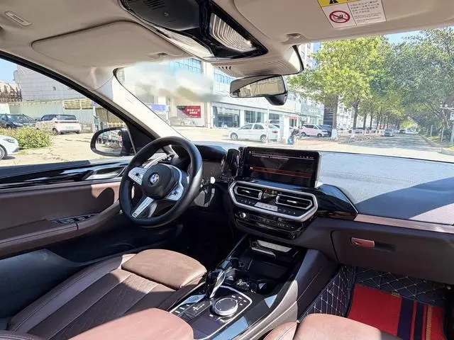 BMW BMW X3 xDrive25i M sports suit