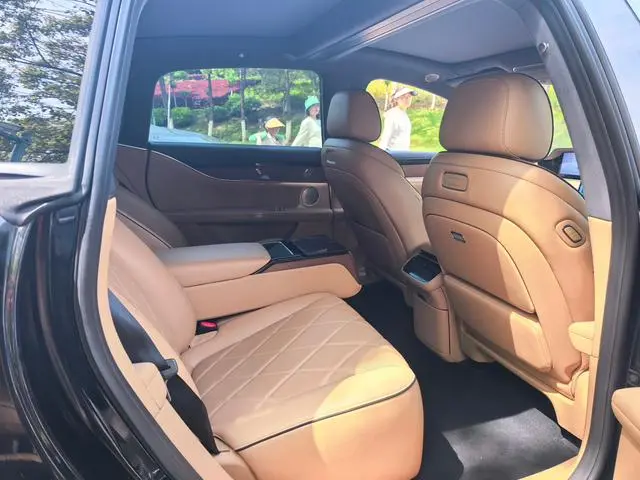 Stelato Enjoy the world S9 Extended range rear drive Ultra