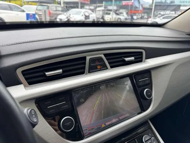Geely Boyue 1.8TD automatic two-wheel drive intelligent 4G connected version
