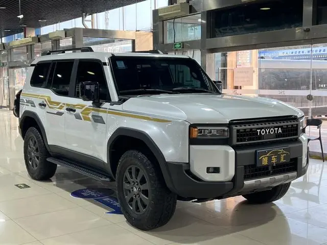TOYOTA Prado 2.4T dual-engine Hummer WX version 6-seater