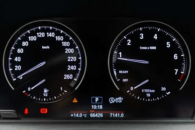 BMW BMW 2 Series (imported) 225i sports design suit