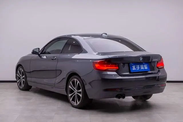 BMW BMW 2 Series (imported) 225i sports design suit