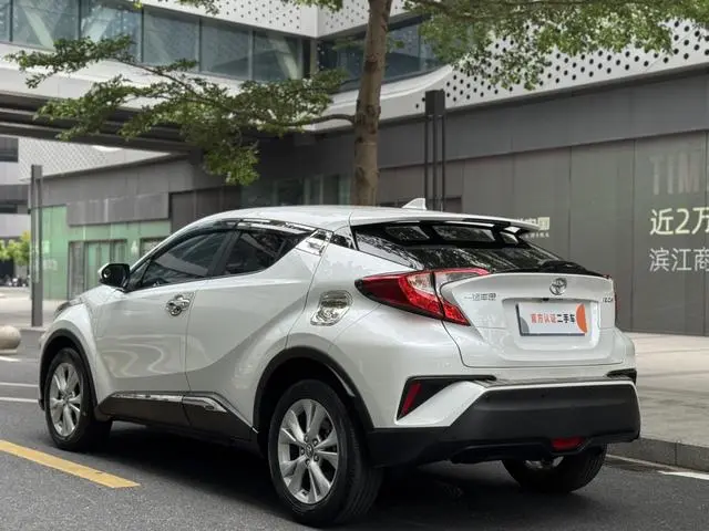TOYOTA IZOA 2.0L Yixiang Edition