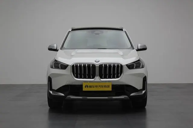 BMW BMW X1 sDrive25Li X design set