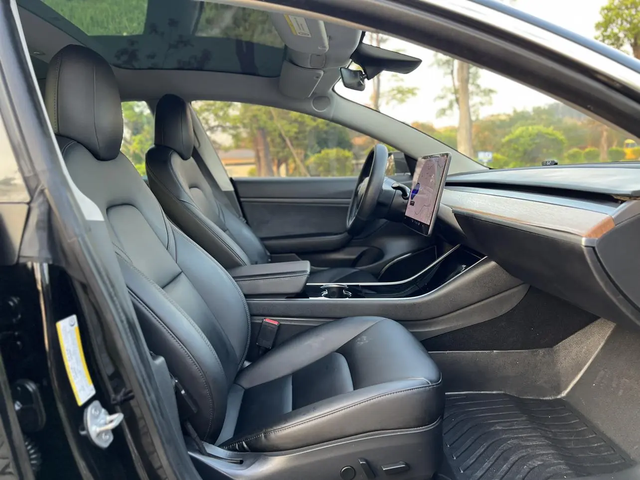 Tesla Model 3 Long battery life, rear-wheel drive version