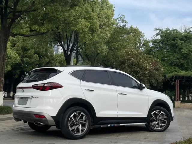 Hyundai Tucson 280TGDi dual-clutch two-wheel drive fashion version of the country VI