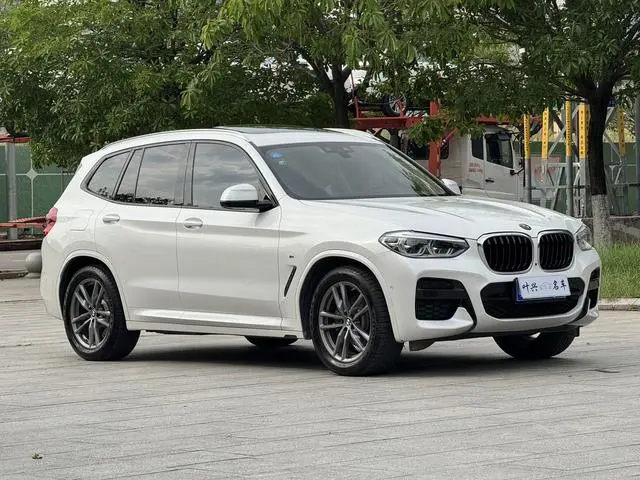 BMW BMW X3 xDrive28i M sports suit