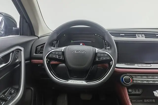 Dongfeng Fengshen Dongfeng Fengshen AX7 PRO 1.6T Automatic Smart Version
