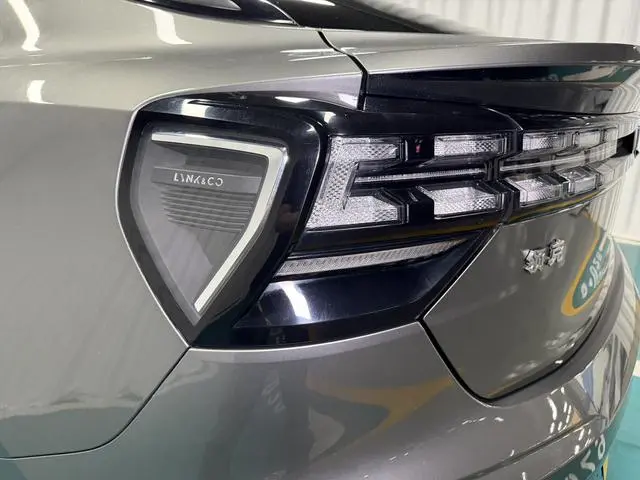 LYNK & CO Lynk 05 2.0TD two-wheel drive Halo