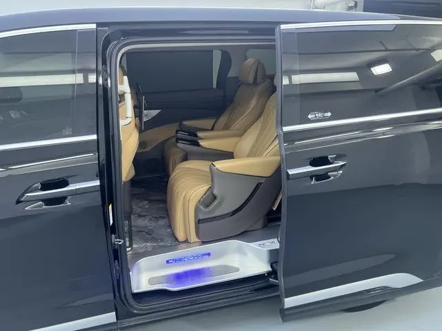 Denza Denza D9 DM 970 four-wheel drive flagship