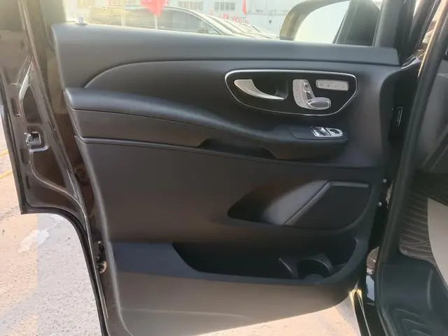 Mercedes-Benz Mercedes-Benz V-class V 260 Pilot Version Country V