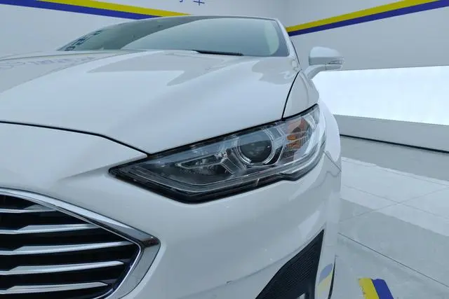 Ford Mondeo EcoBoost 180 fashion type