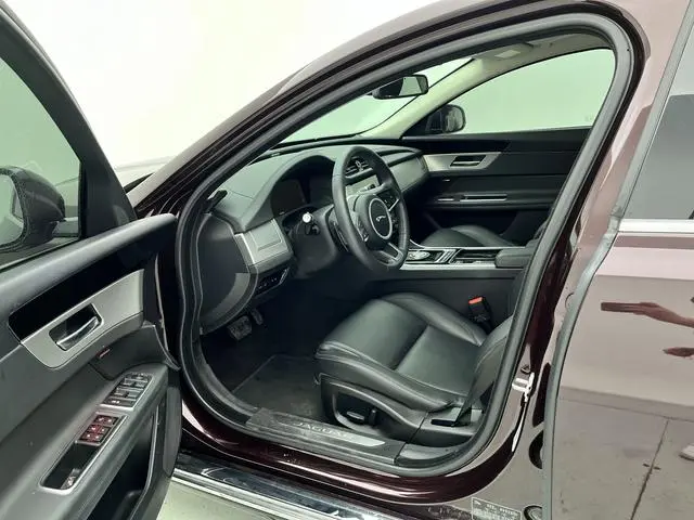 Jaguar Jaguar XFL 2.0T P200 two-wheel drive Elite Edition