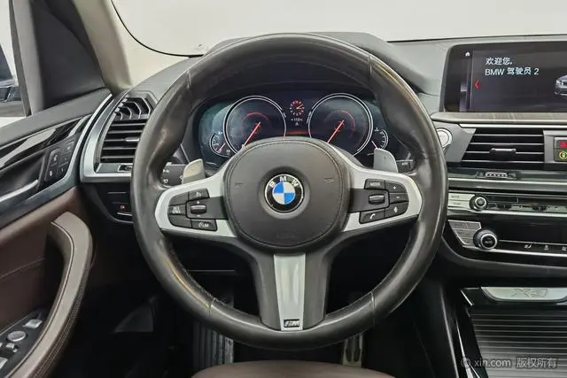 BMW BMW X3 xDrive28i M sports suit