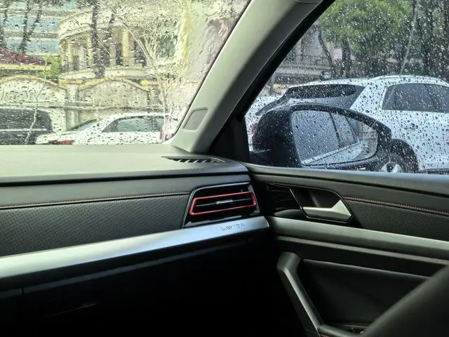 Volkswagen Lavida 300TSI DSG Starry Sky Yongyi Edition