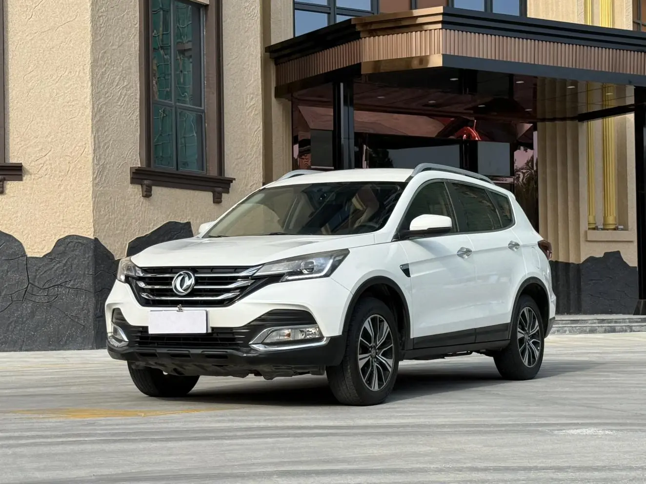 Dongfeng Fengshen Dongfeng Fengshen AX7 Classic 1.6T automatic elite type