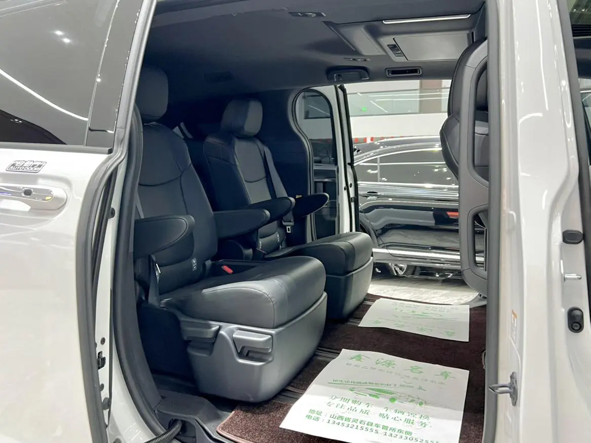 TOYOTA Saina Dual engine 2.5L four-wheel drive deluxe edition