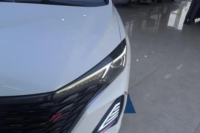 Changan Yidong PLUS Blue Whale NE 1.4T GDI DCT Premium Type