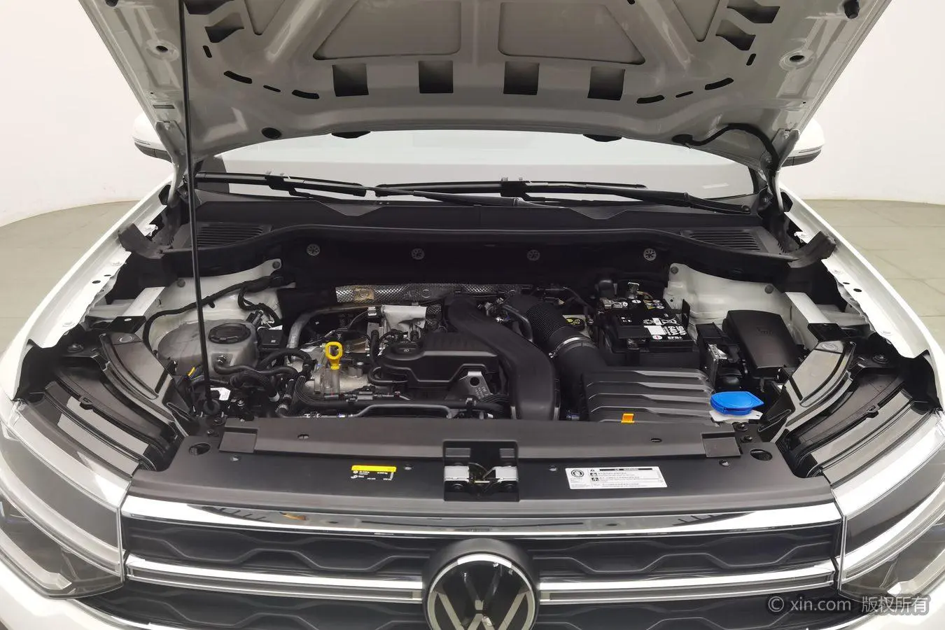 Volkswagen Tuyue 300TSI two-wheel drive full moon version