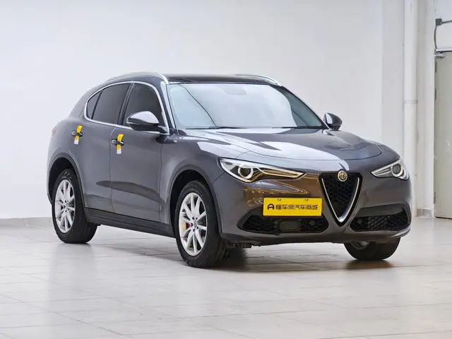 Alfa Romeo Stelvio 2.0T 280HP Deluxe Edition