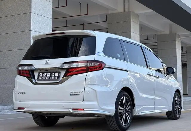 Honda Odyssey 2.0L Rui*Zhixiang Edition