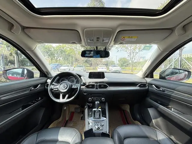 Mazda Mazda CX-5 2.5L automatic two-wheel drive Zhizun type