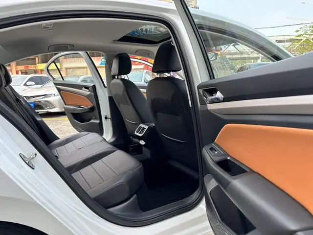 Volkswagen Bora 200TSI DSG Yuexing PRO Edition