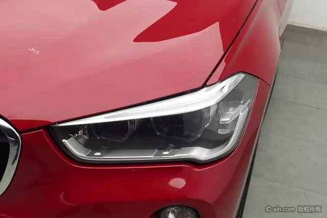 BMW BMW X1 sDrive20Li leading type