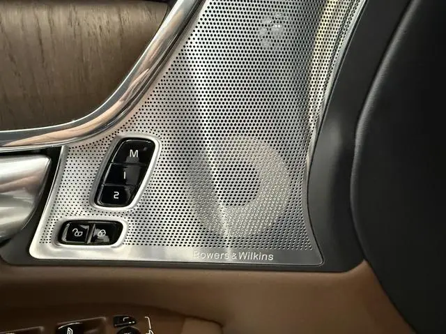 Volvo Volvo S90 PHEV T8 four-wheel drive long battery life Zhiya Deluxe Edition