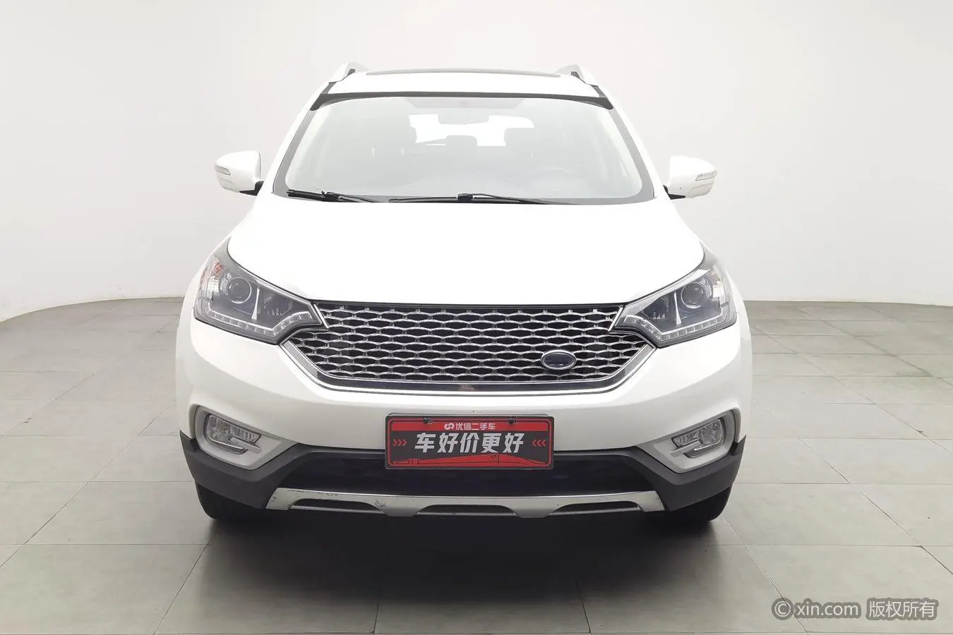Dongfeng Fengshen Dongfeng Fengshen AX7 2.3L automatic Zhizun type