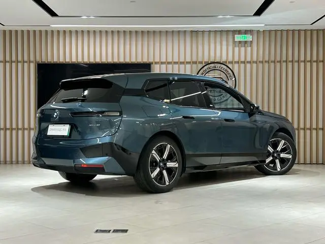 BMW BMW iX xDrive50
