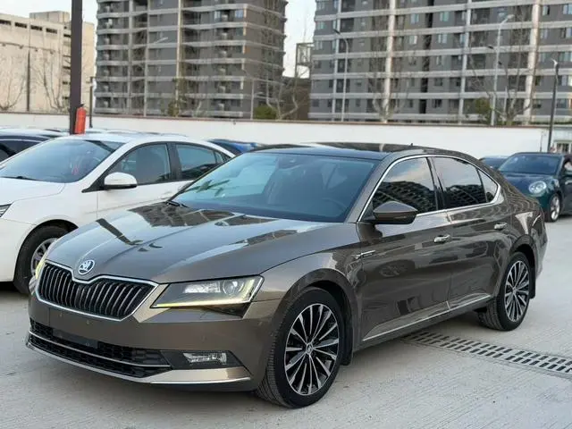 Skoda Speed pie ZI330 DSG Deluxe Edition Country V