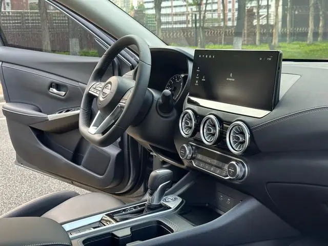 Nissan Xuan Yi 1.6L CVT Enjoy Edition