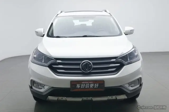 Dongfeng Fengshen Dongfeng Fengshen AX7 2.0L automatic Zhiyi type