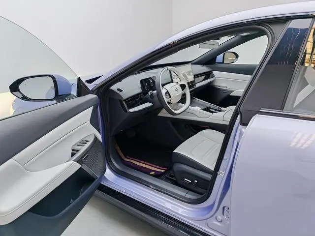 Dongfeng eπ eπ007 Pure electric 530Pro version