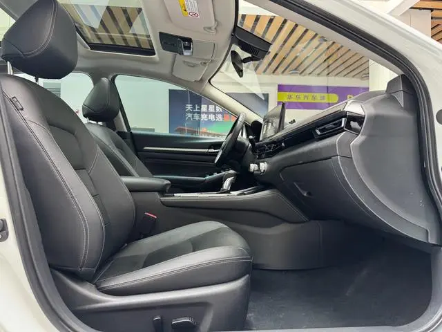 Nissan Teana 2.0L XL-TLS Enjoy Edition
