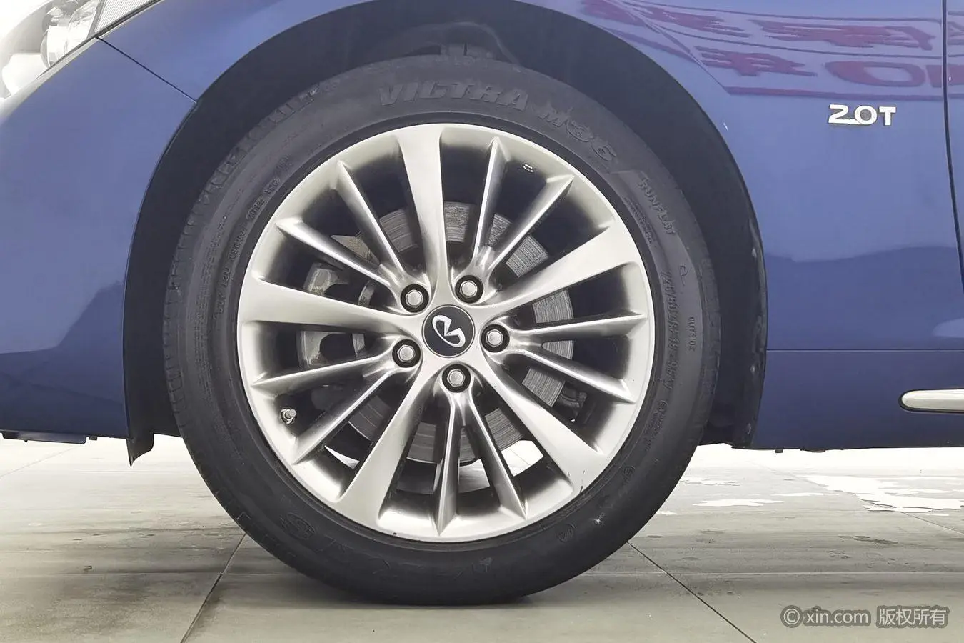 Infiniti Infiniti Q50L 2.0T Premium Version Country V