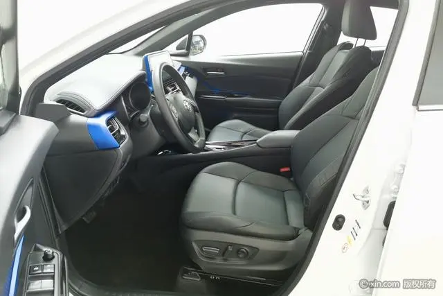 TOYOTA Toyota C-HR 2.0L Leading version