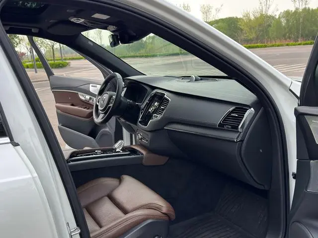 Volvo Volvo XC90 PHEV E-drive hybrid T8 Zhizun Deluxe Edition 7 Seats