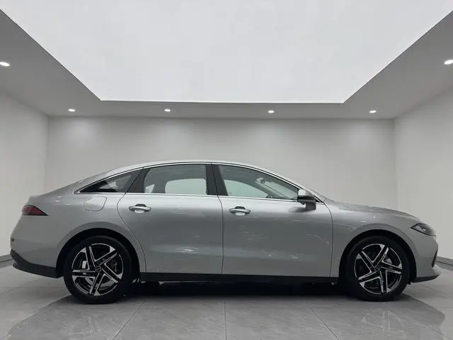Roewe Roewe D7 DMH 125 Ultimate Edition