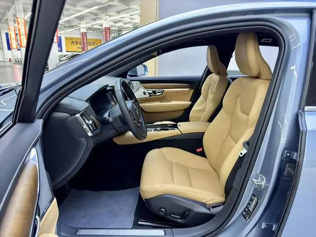 Volvo Volvo S90 PHEV T8 E-drive hybrid Zhiya Edition Country V