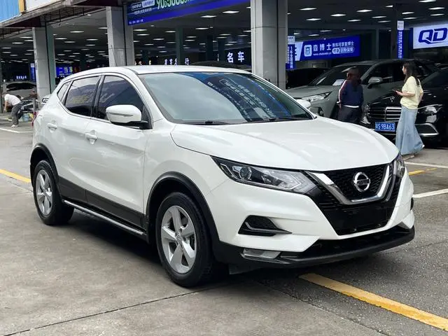 Nissan Qashqai 2.0 L XV Smart Edition