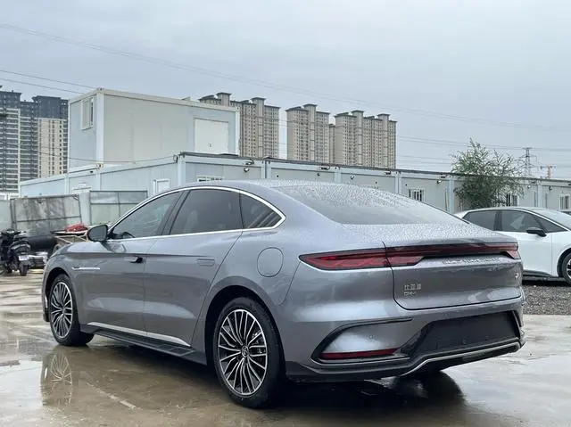 BYD Han DM DM-i Champion Edition 121KM Exclusive Type